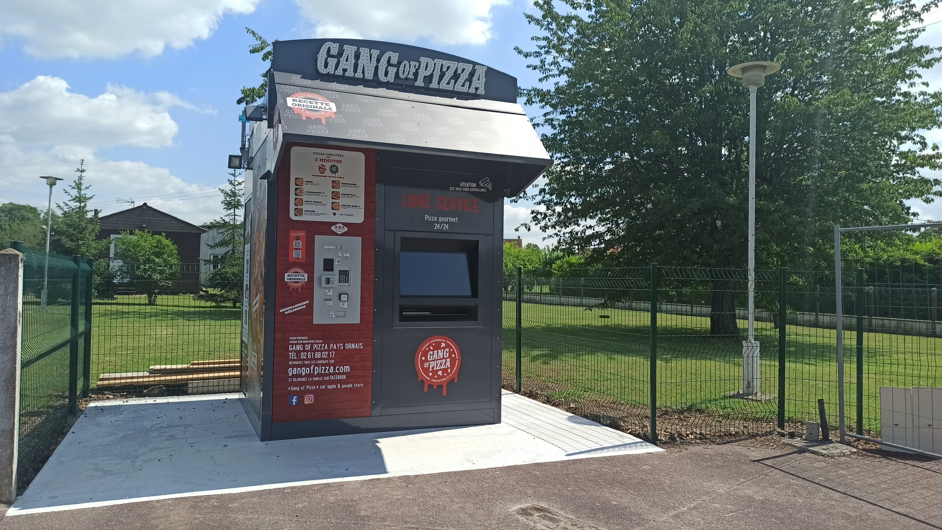 gang-of-pizza-debarque-a-bourth-distributeur-pizza-24-7-fast-food-fastfood-pizzas-rapide-gangofpizza-calvados-pays-d-auge2 gang-of-pizza-debarque-a-bourth-distributeur-pizza-24-7-fast-food-fastfood-pizzas-rapide-gangofpizza-calvados-pays-d-auge