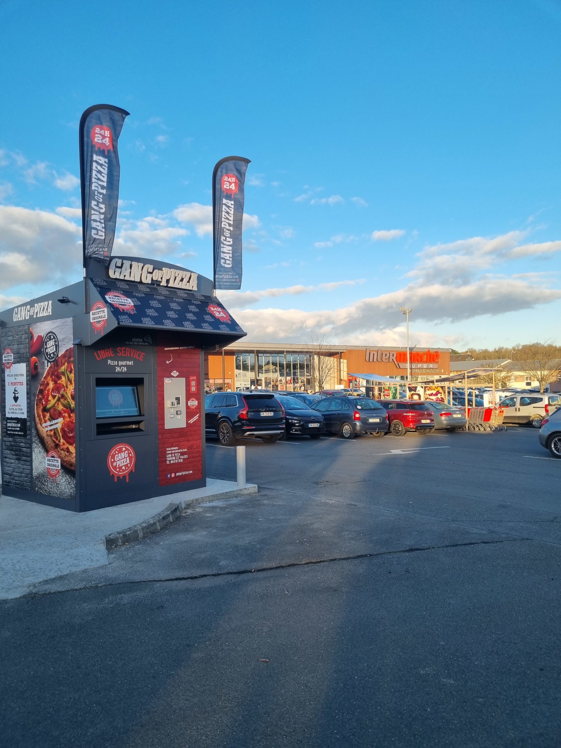 gang-of-pizza-debarque-a-chateau-renault-indre-et-loire-centre-val-de-loire-fast-food-24-7-distributeurs